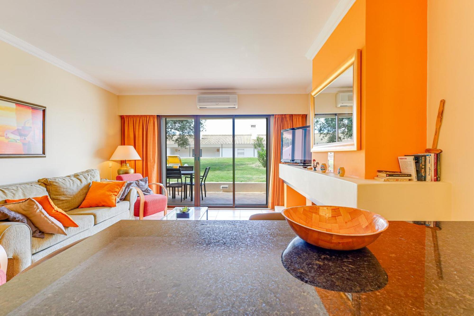 Apartment With 2 Bedrooms, 2M To The Beach Armacao de Pera Exterior foto