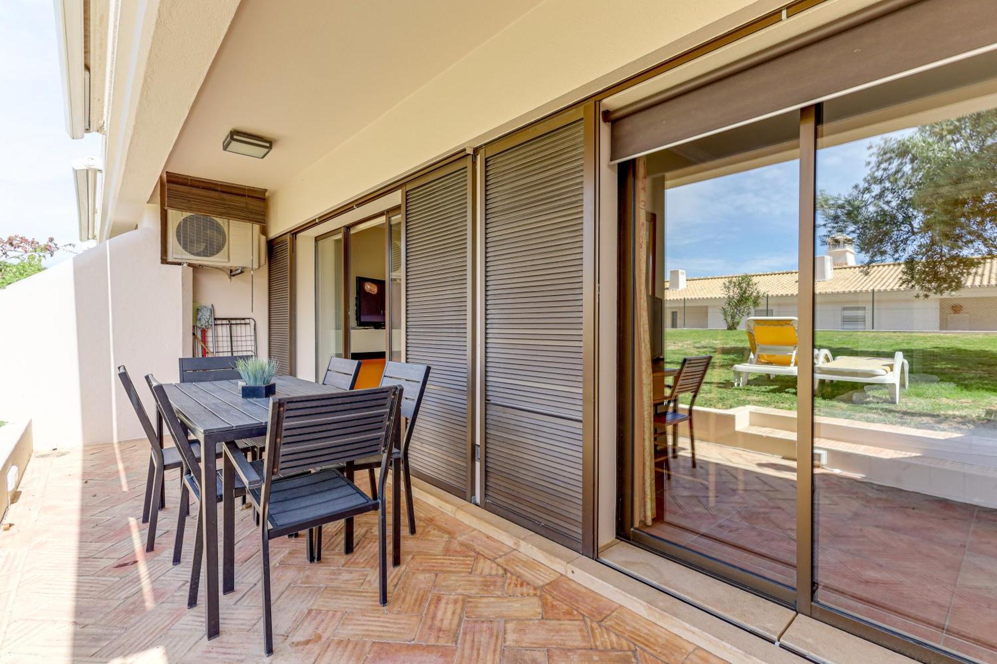 Apartment With 2 Bedrooms, 2M To The Beach Armacao de Pera Exterior foto