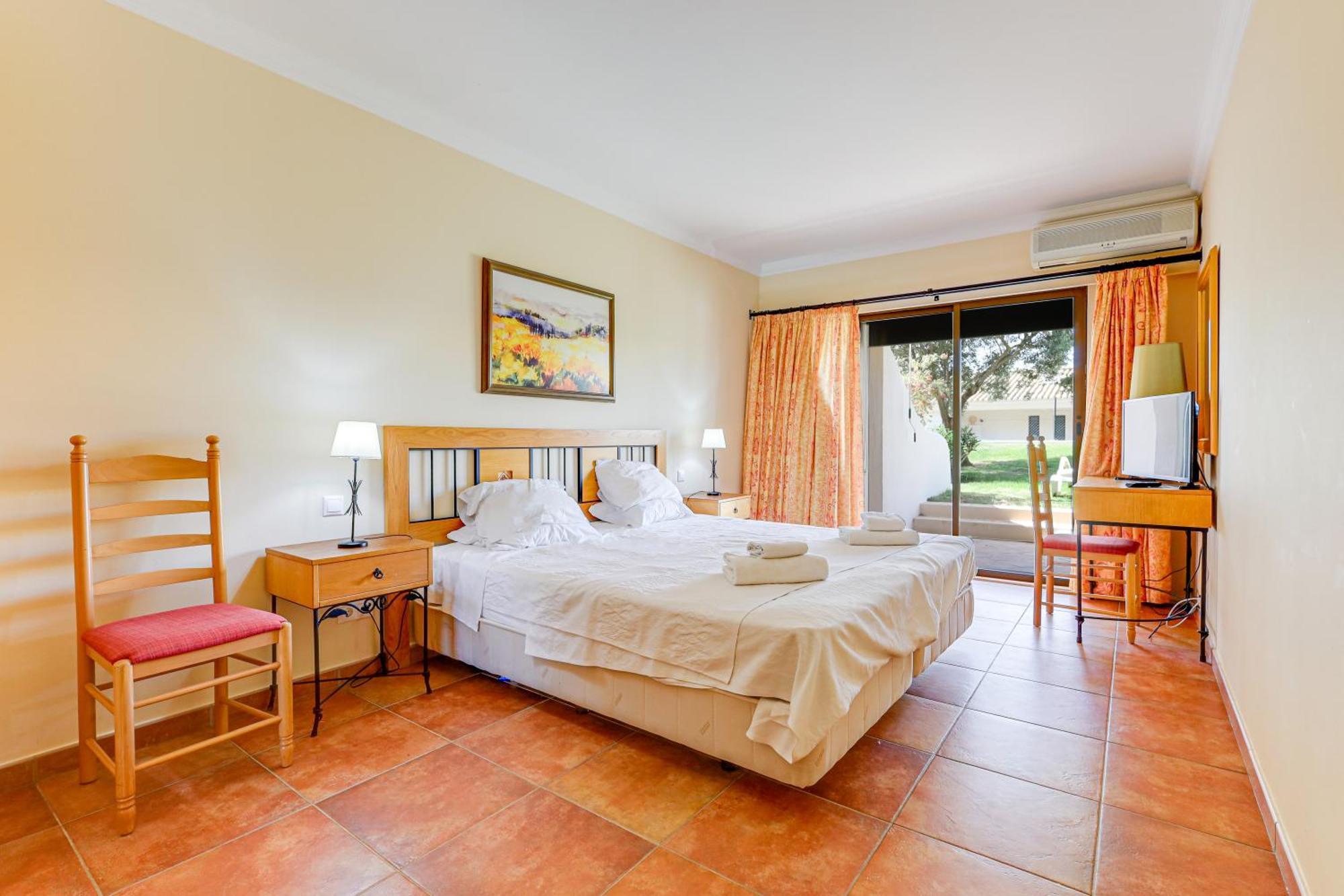 Apartment With 2 Bedrooms, 2M To The Beach Armacao de Pera Exterior foto